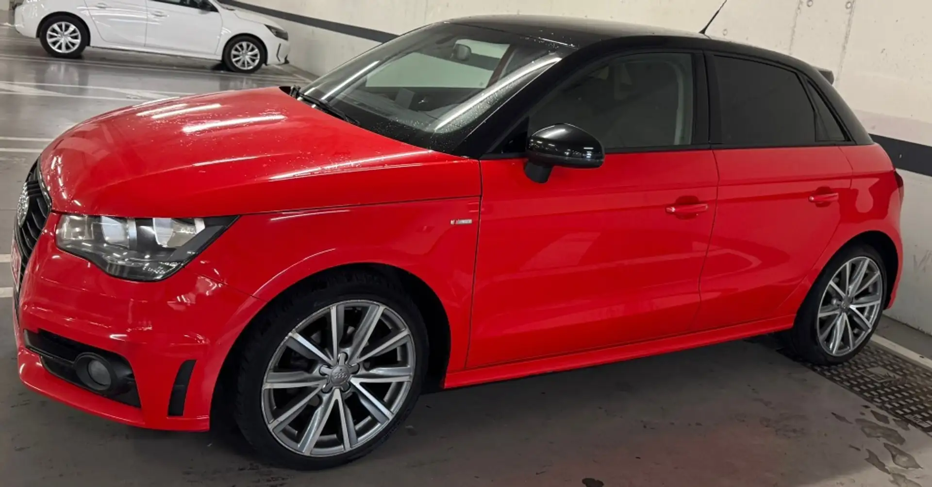 Audi A1 Sportback 1.4TDI ultra Adrenalin S-T - 1