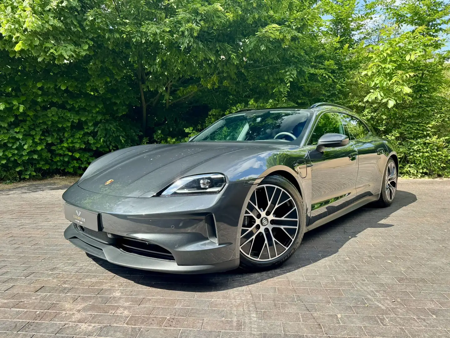 Porsche Taycan Sport Turismo Facelift 105kWh/BOSE/Pano/Surround Grau - 1