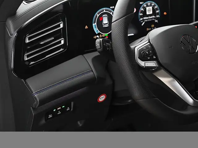Volkswagen Tiguan view 9