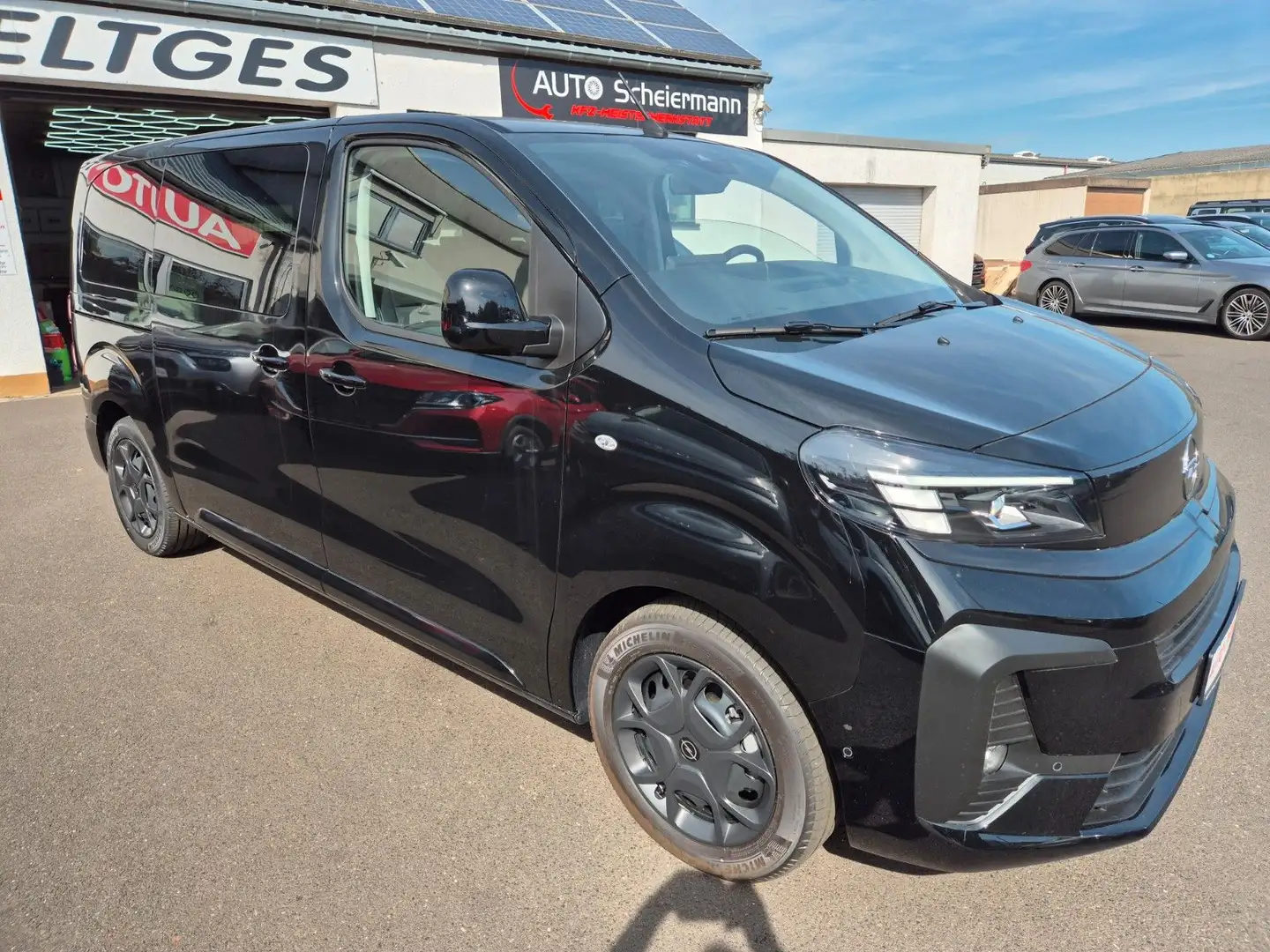 Opel Zafira Life 9-Sitzer, Autom.,Ed. M Schwarz - 2