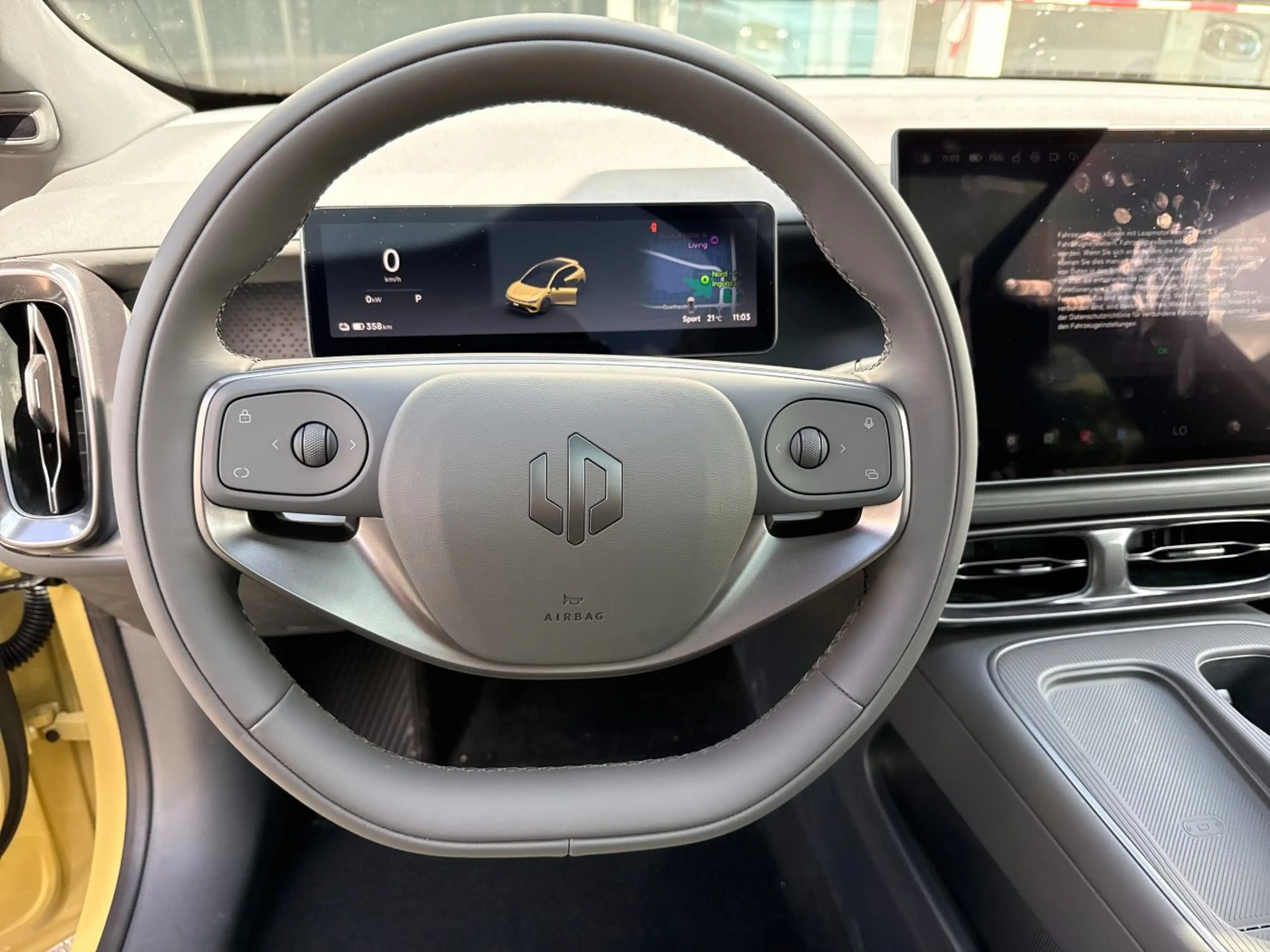 Leapmotor B05 BEV Design Pro Max PANO ACC NAVI 360-KAM — photo 11