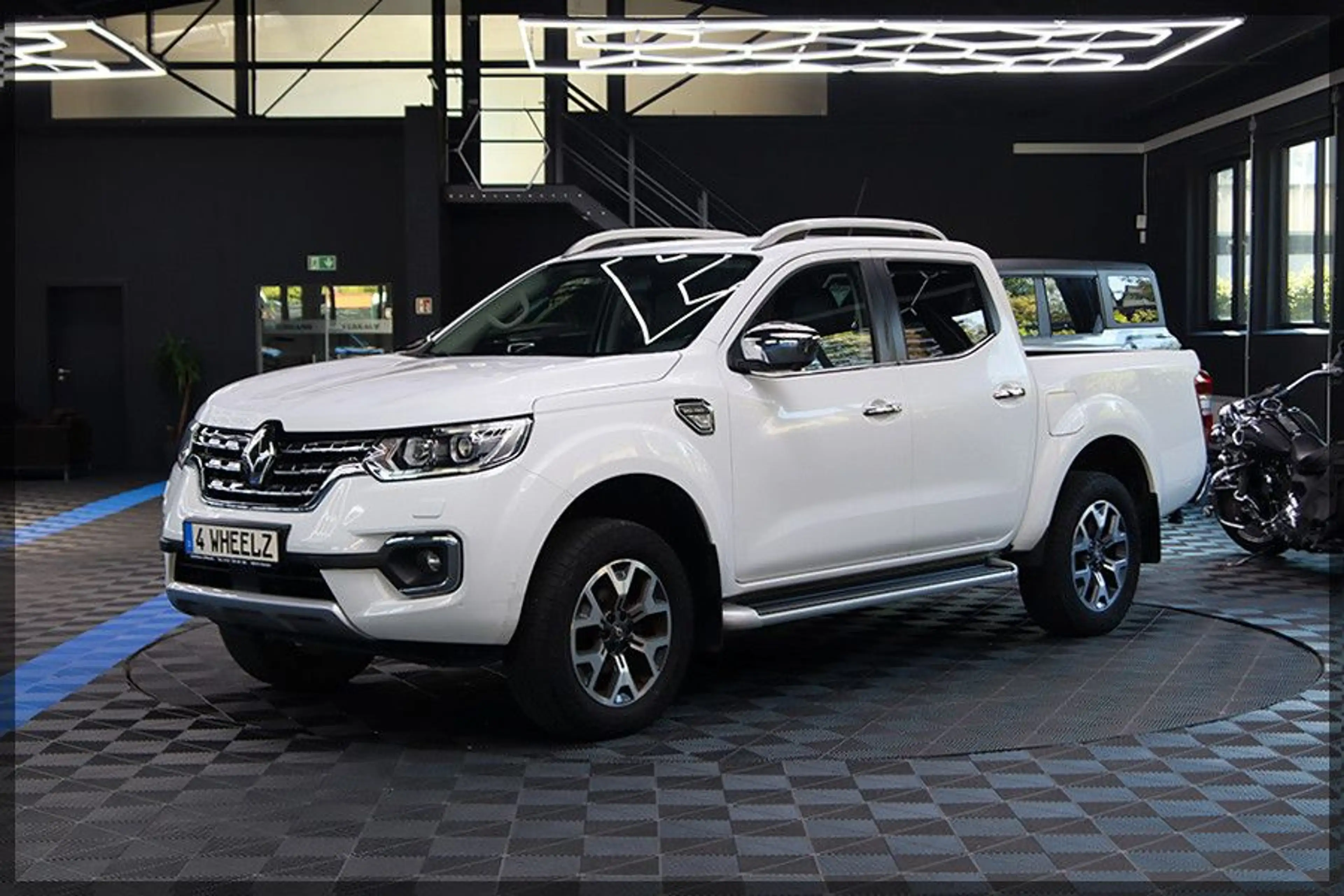 Renault Alaskan Intens Double Cab 4x4 LEDER / CAM — photo 2