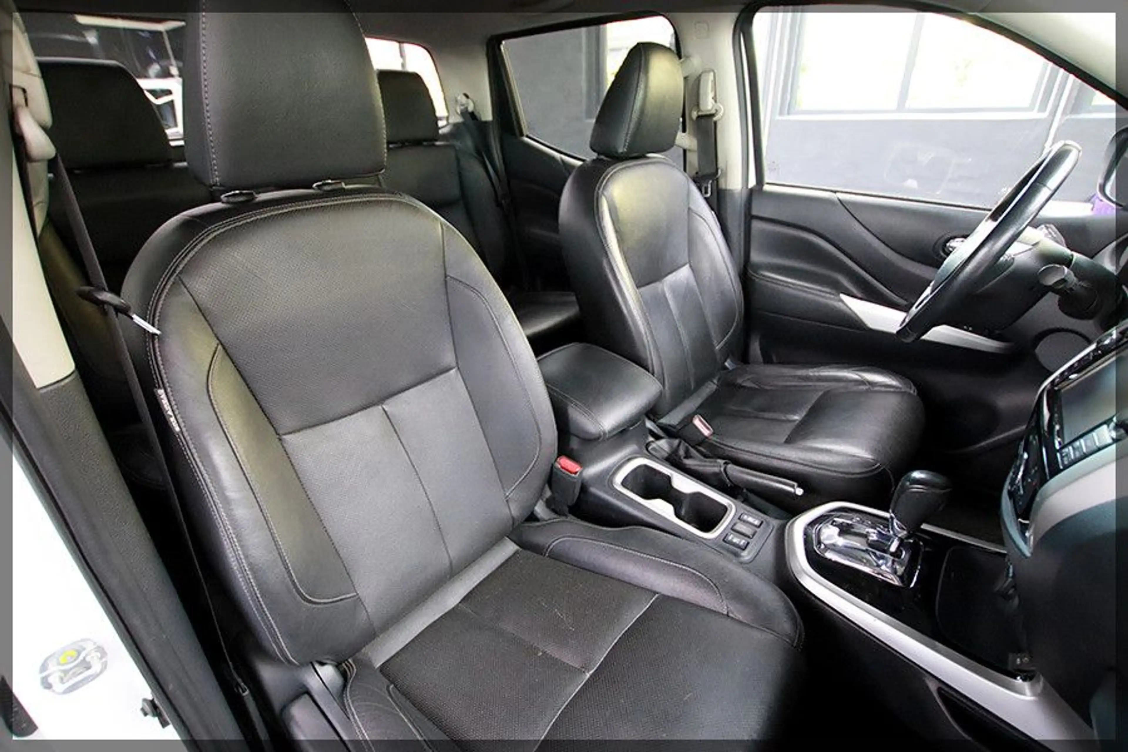 Renault Alaskan Intens Double Cab 4x4 LEDER / CAM — photo 14