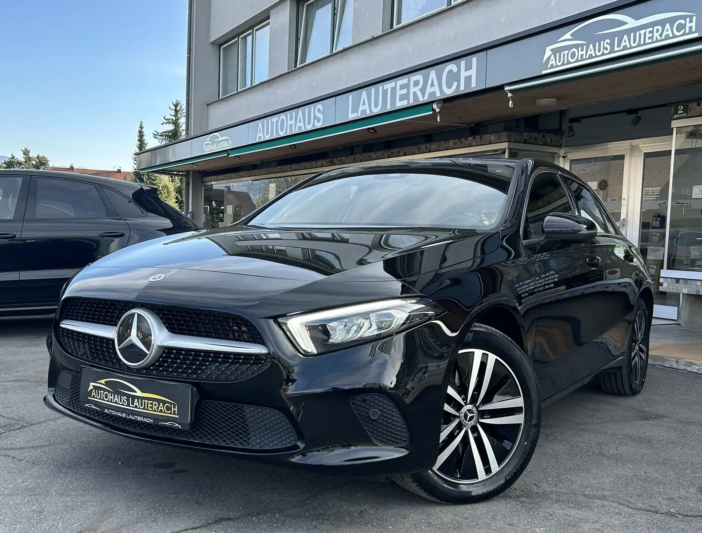Mercedes-Benz A 250 A 250e Aut. *29.400KM *1.BESITZ *AHK *KAM *T.LEDER Schwarz - 1