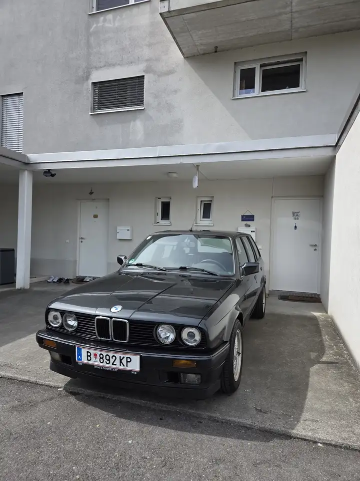 BMW 320i touring, foto 4