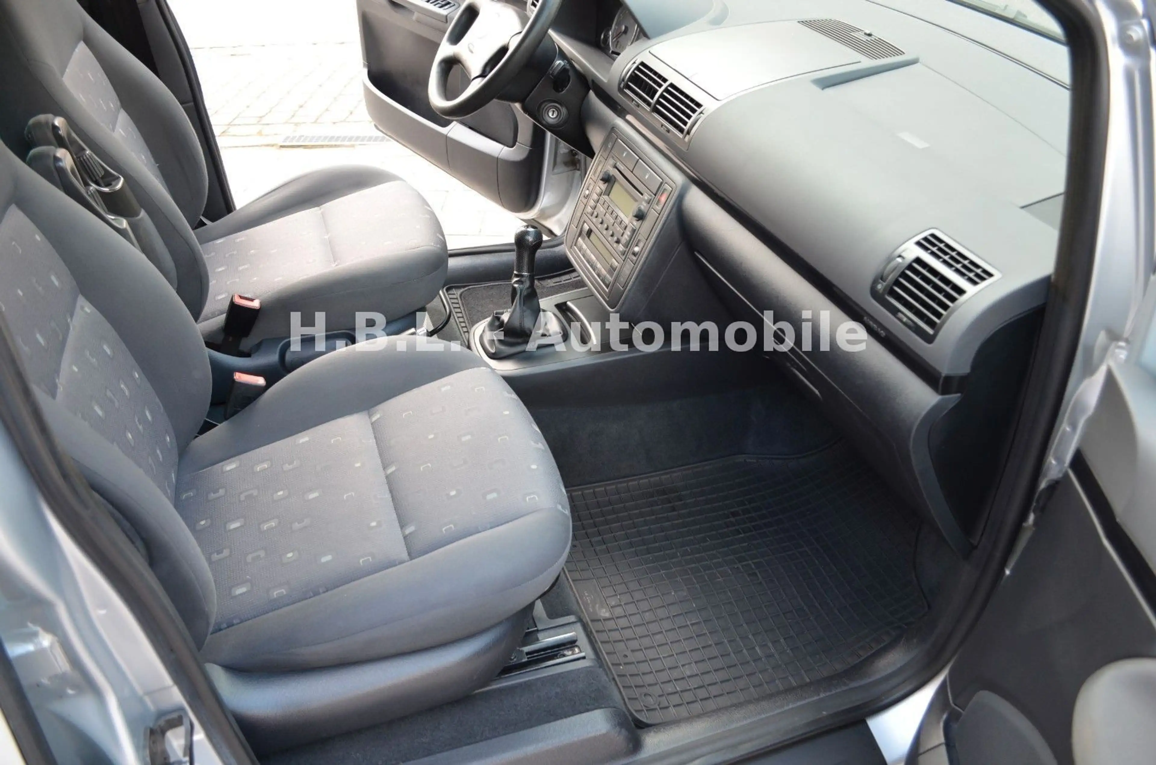 Volkswagen Sharan 2,0 Trendline/6-Sitze/Klima/SHZ/KD neu — photo 18