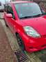 Daihatsu Sirion 1.3-16V Prestige Rojo - thumbnail 2