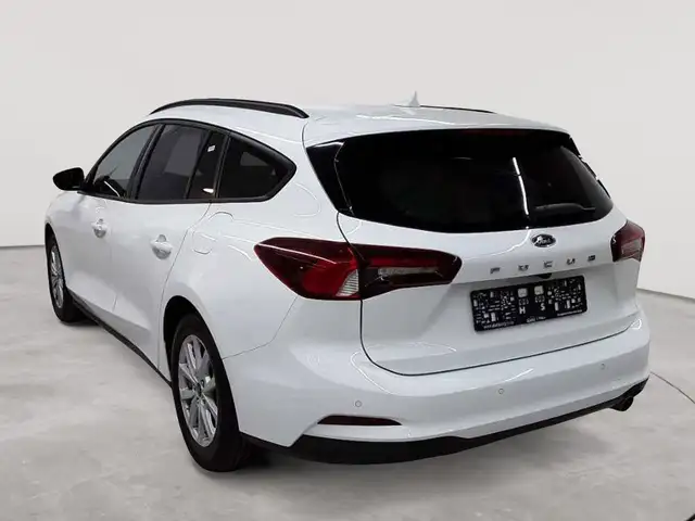 Ford Focus view 5