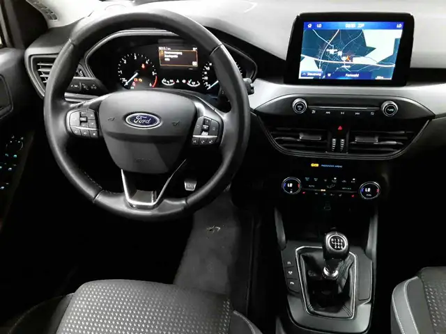 Ford Focus view 10