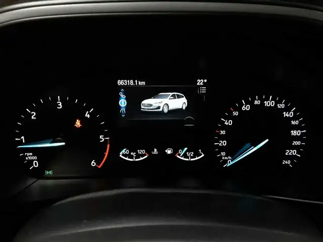 Ford Focus view 11