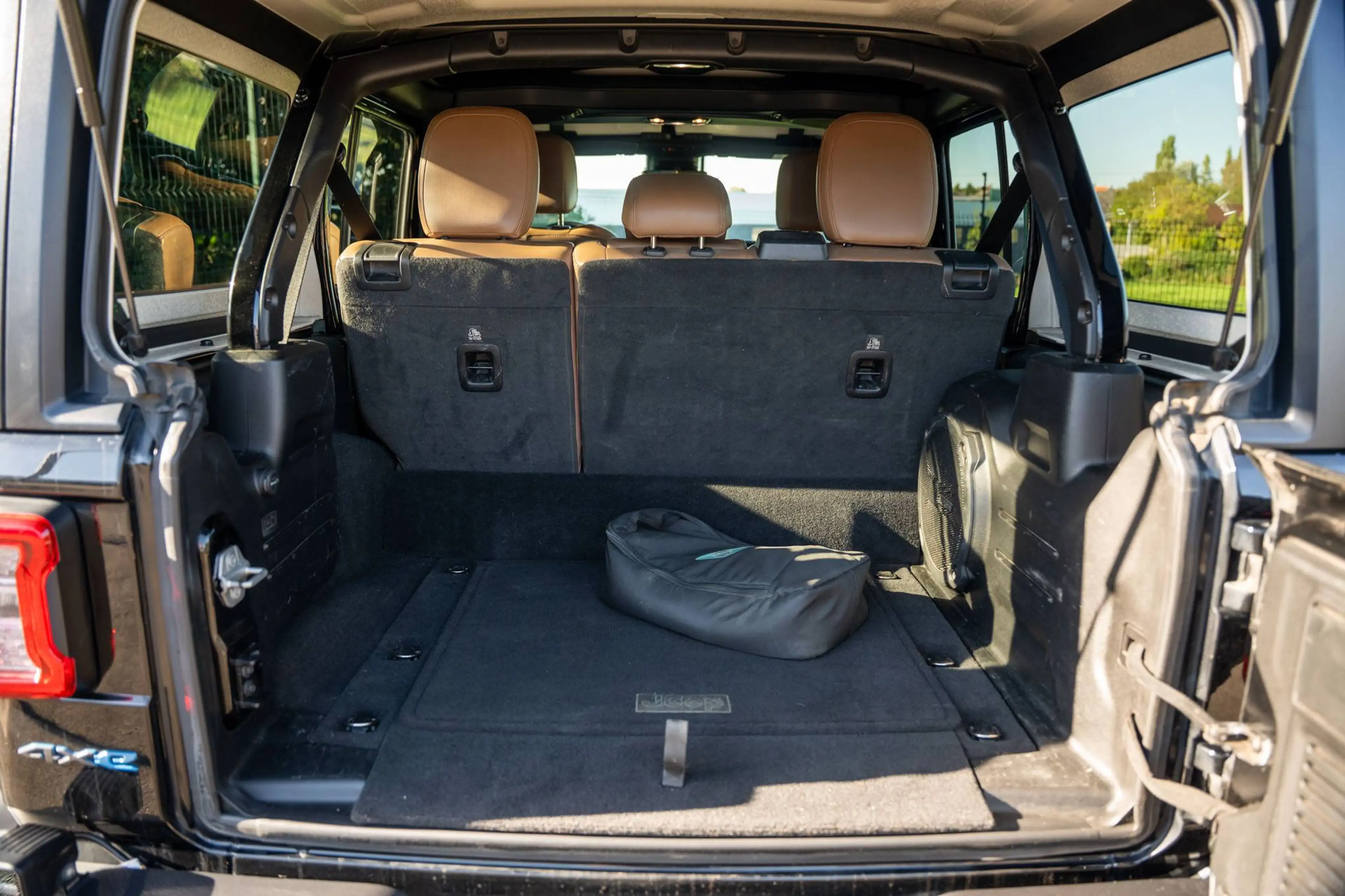 Jeep Wrangler PHEV Cabrio 2.0 Turbo 4xe Rubicon Plug-In Hybride — photo 13