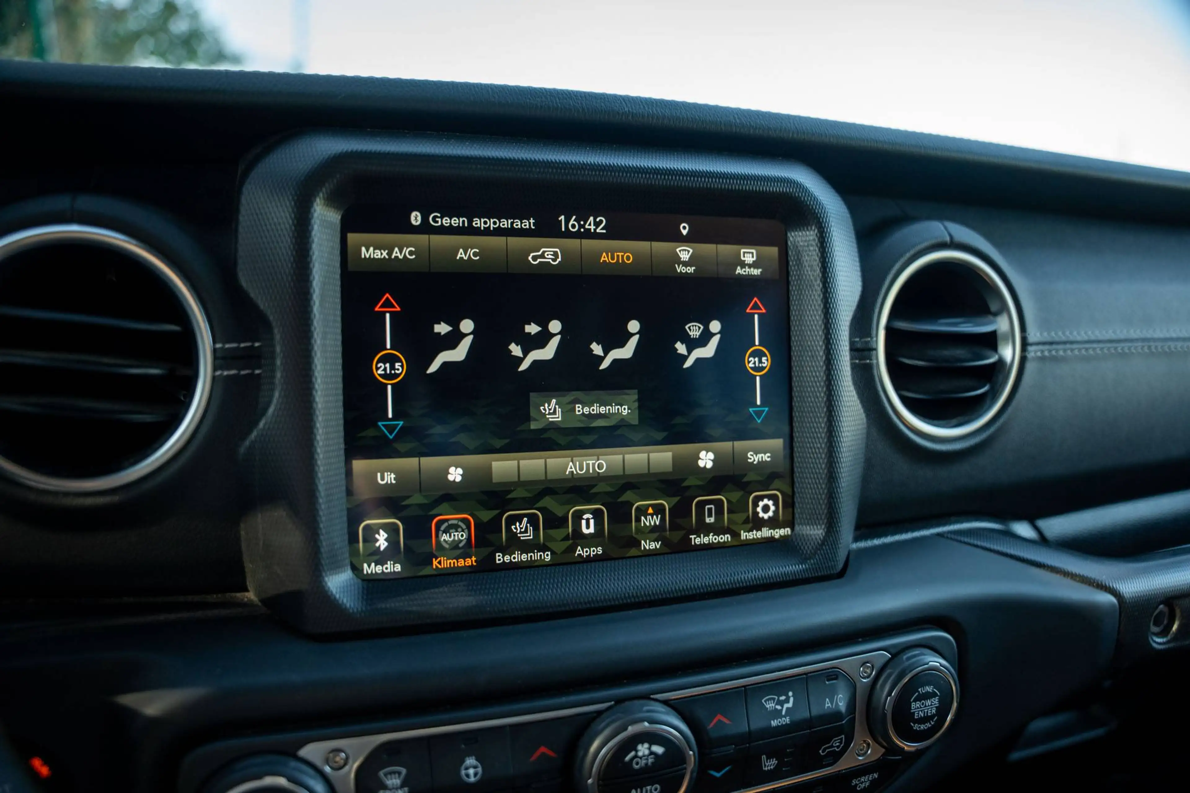 Jeep Wrangler PHEV Cabrio 2.0 Turbo 4xe Rubicon Plug-In Hybride — photo 33