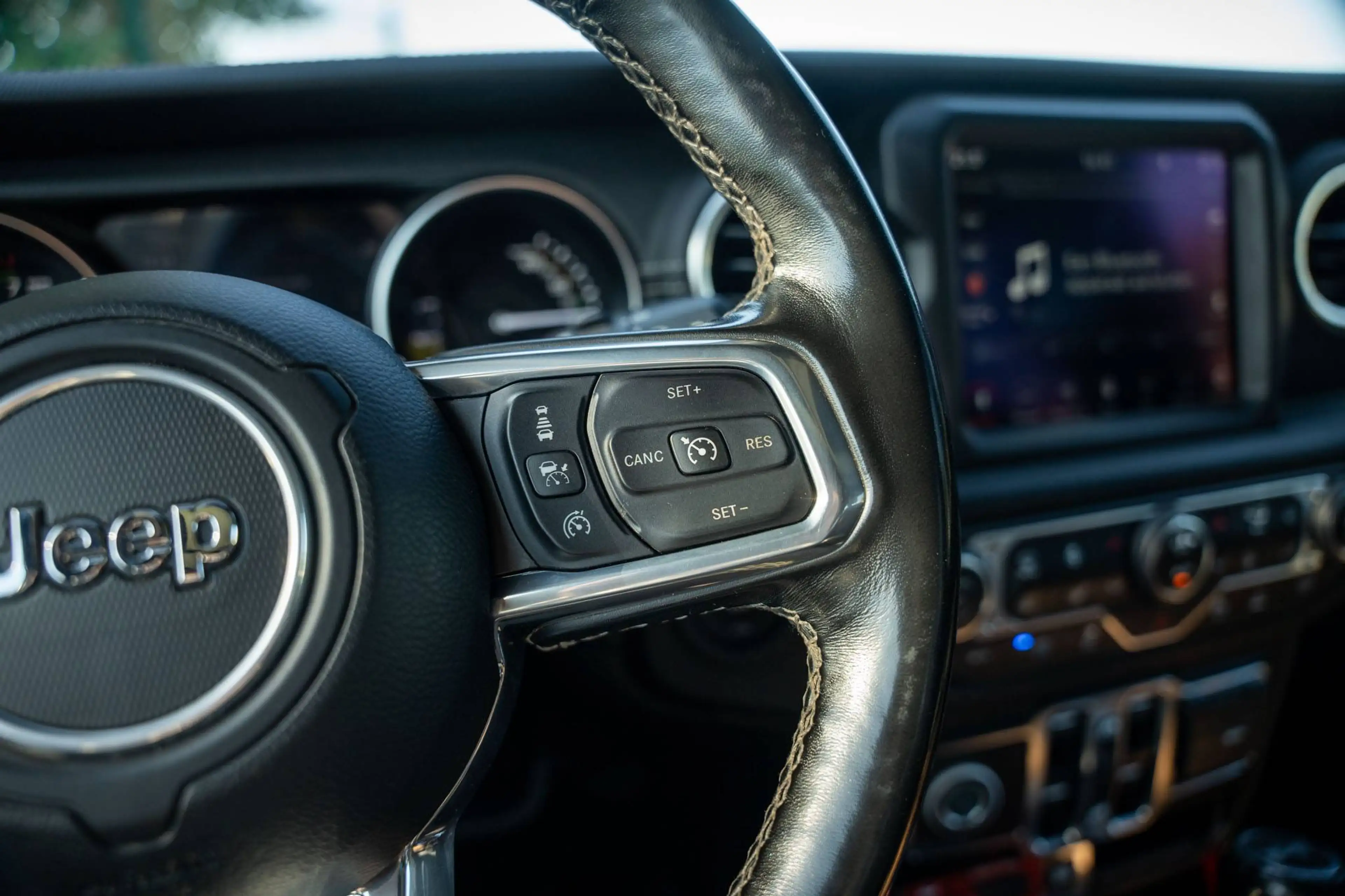Jeep Wrangler PHEV Cabrio 2.0 Turbo 4xe Rubicon Plug-In Hybride — photo 25