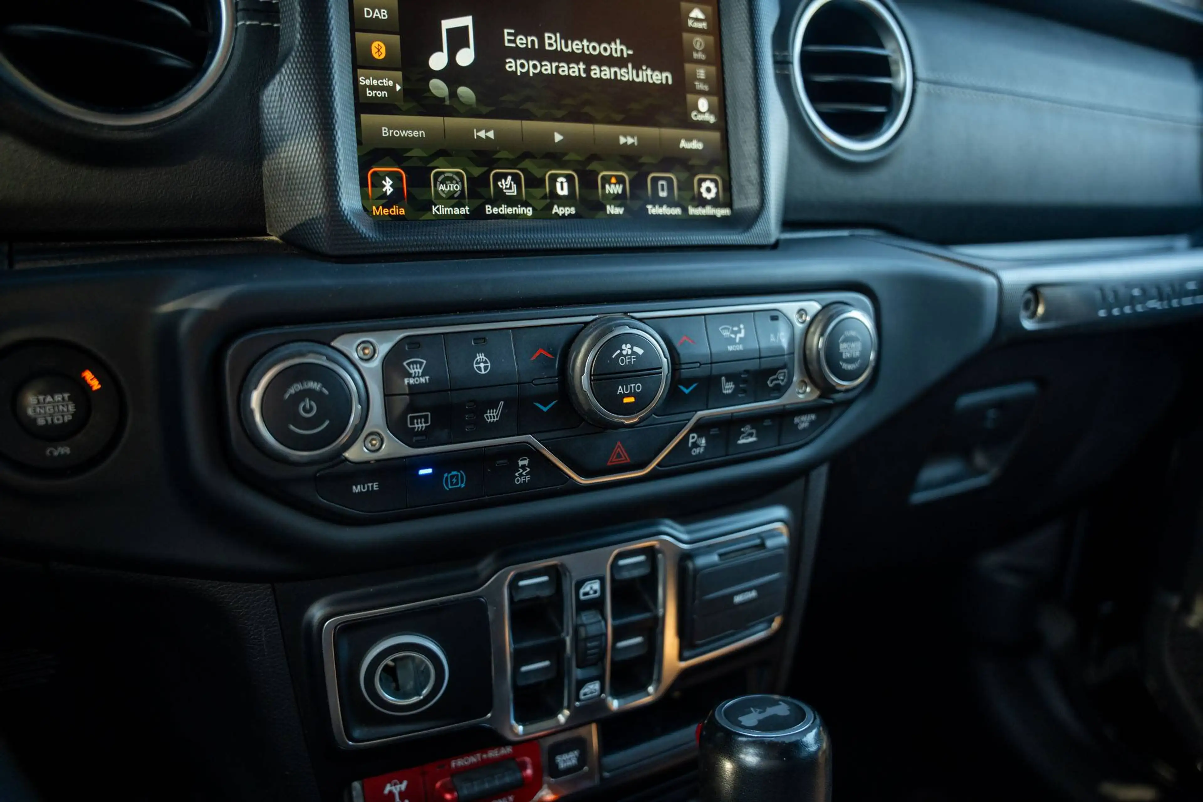 Jeep Wrangler PHEV Cabrio 2.0 Turbo 4xe Rubicon Plug-In Hybride — photo 28