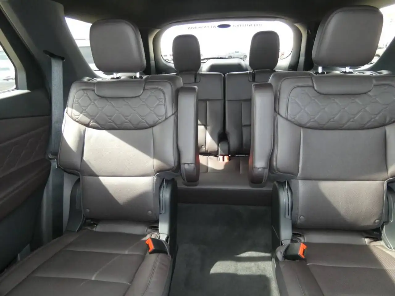 Ford Explorer photo Ford Explorer
