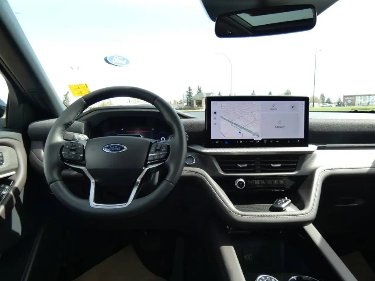 Ford Explorer photo Ford Explorer