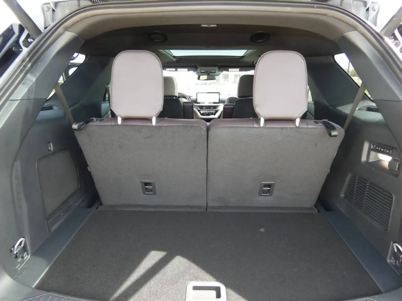 Ford Explorer photo Ford Explorer