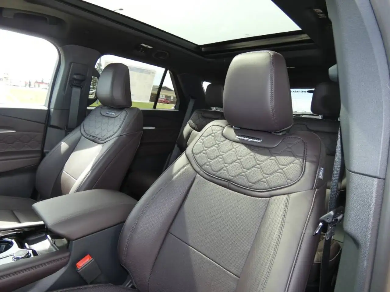 Ford Explorer photo Ford Explorer