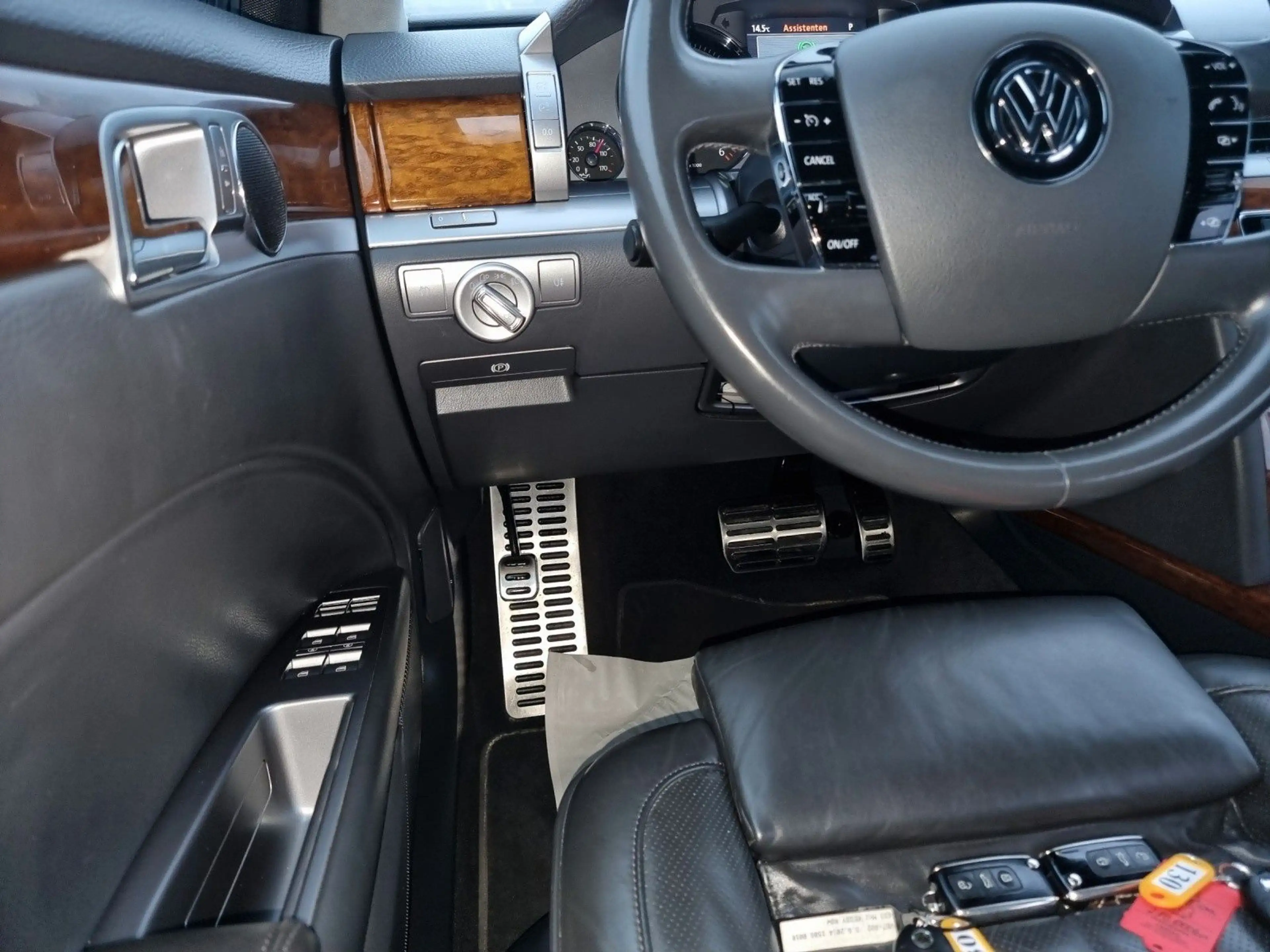 Volkswagen Phaeton 3.0 V6 TDI 4MOTION Tiptronic+AHK — photo 11