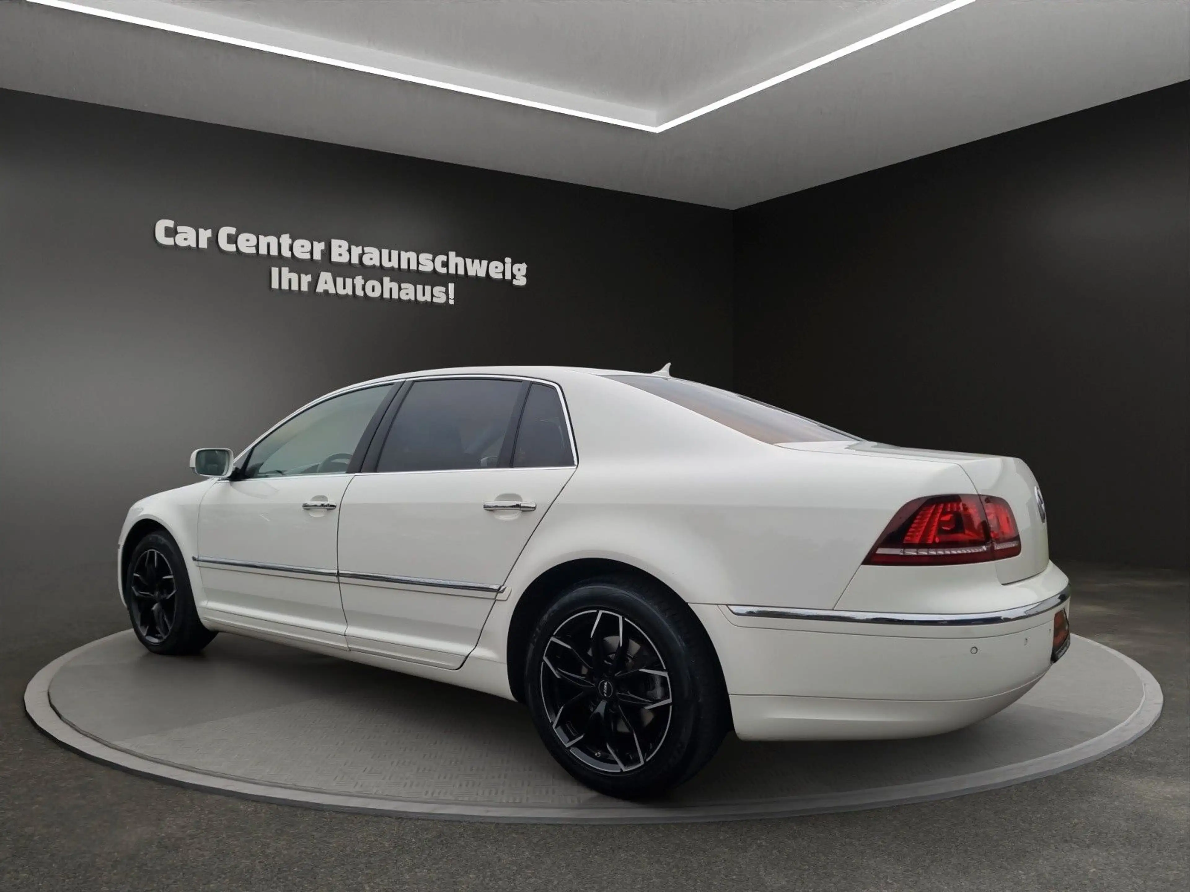 Volkswagen Phaeton 3.0 V6 TDI 4MOTION Tiptronic+AHK — photo 5
