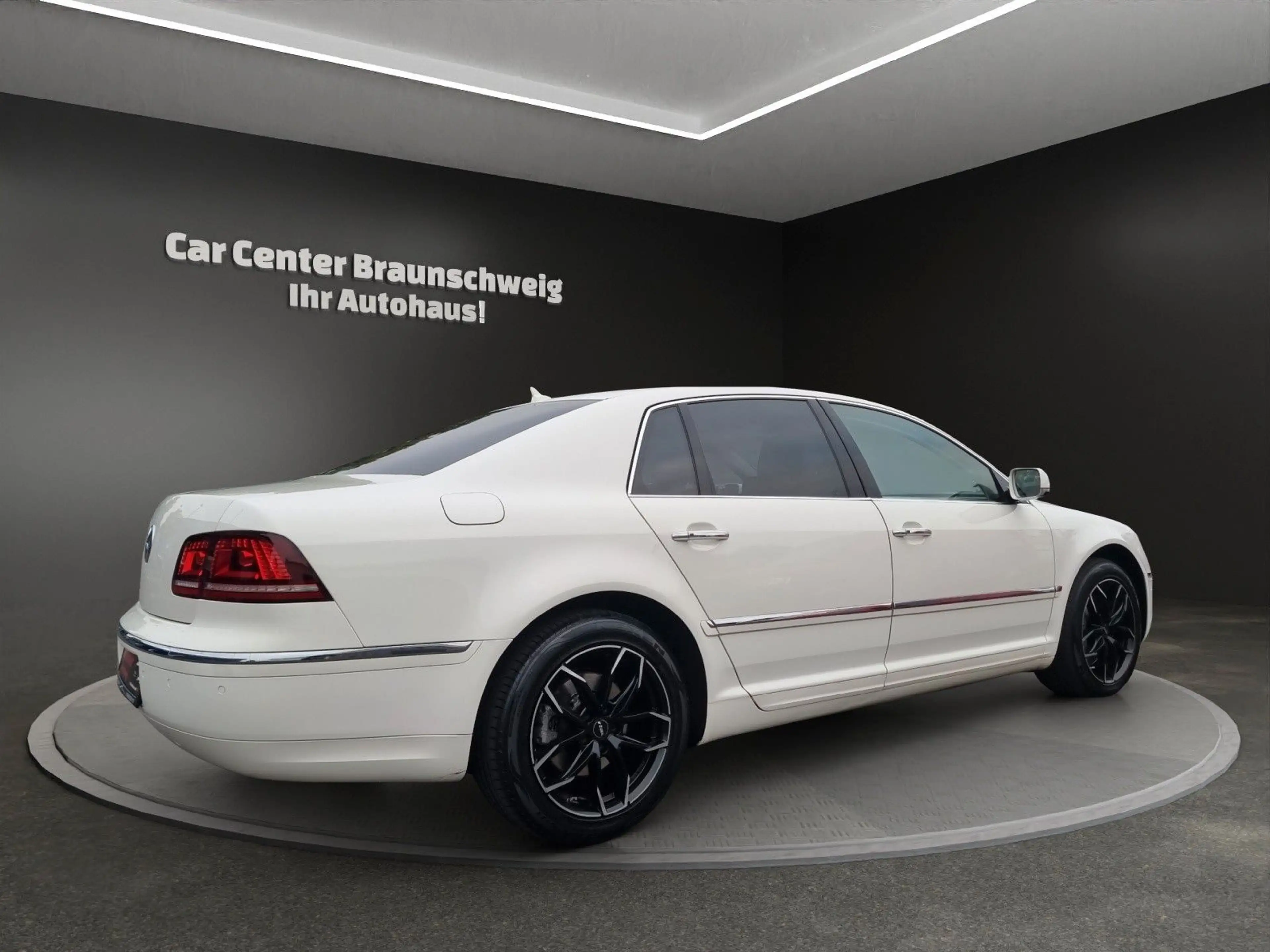Volkswagen Phaeton 3.0 V6 TDI 4MOTION Tiptronic+AHK — photo 6