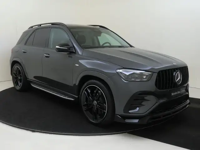 Mercedes-Benz GLE view 2