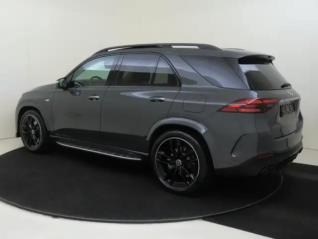 Mercedes-Benz GLE view 3