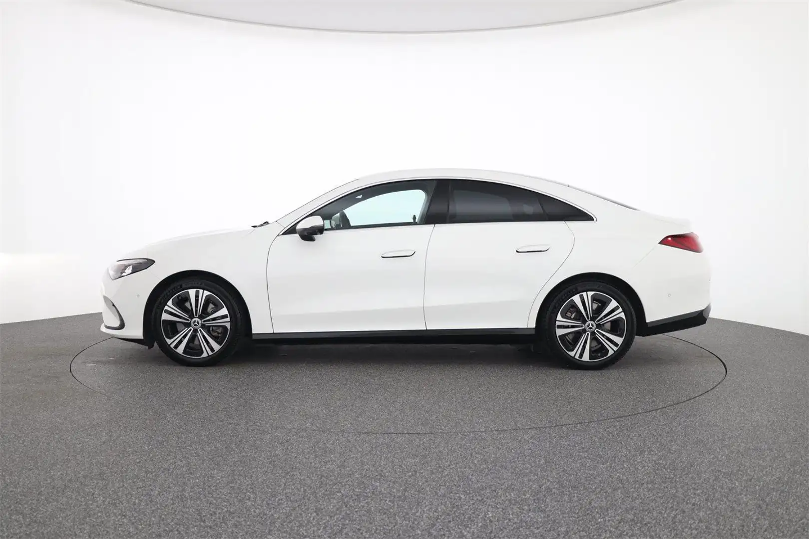 Mercedes-Benz CLA 250 + AHK Winterpaket Distronic Weiß - 2