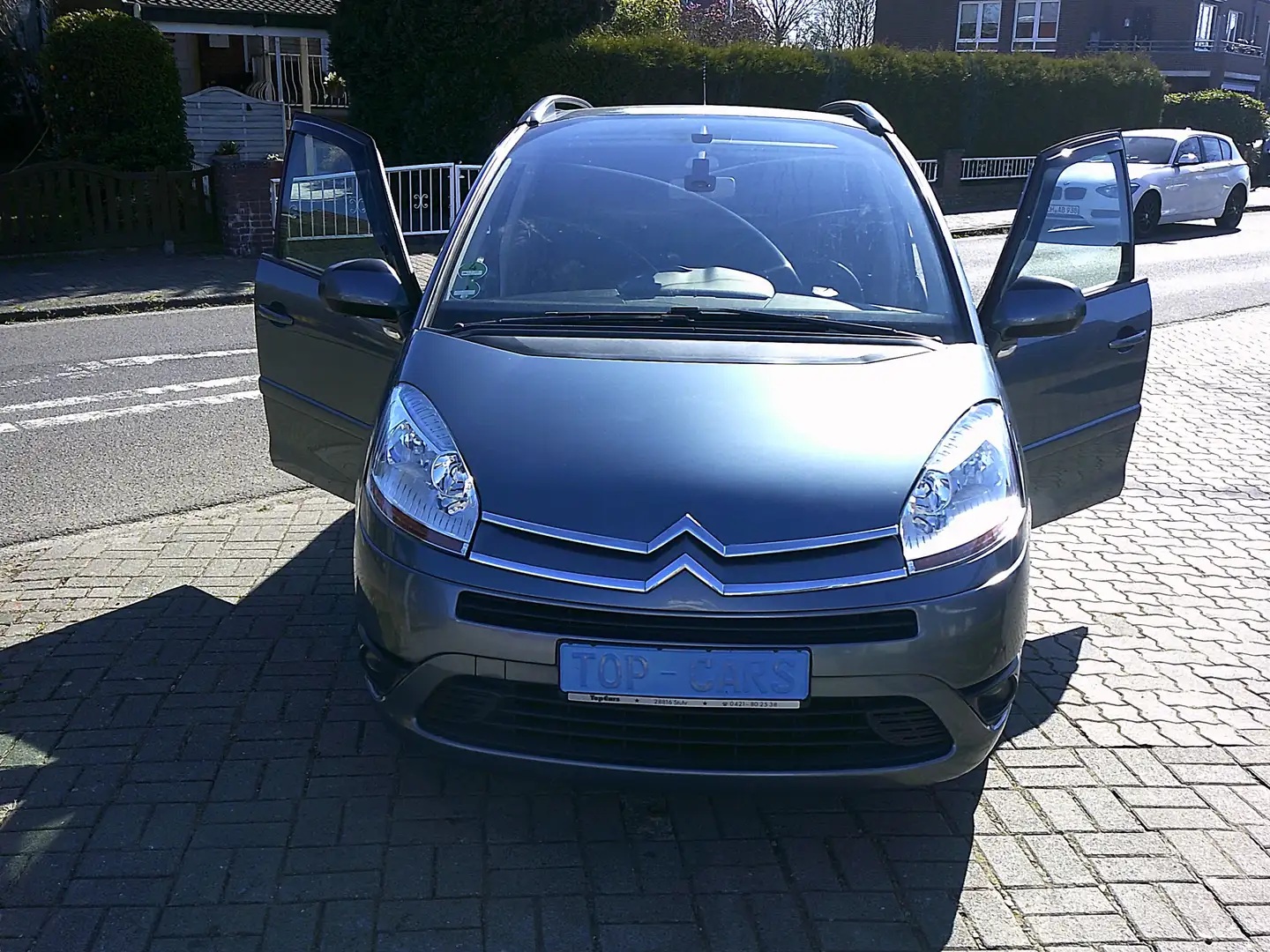 Citroen Grand C4 Picasso Tendance Grau - 1