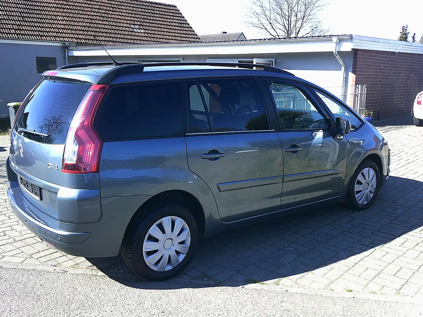 Citroen Grand C4 Picasso Tendance Grau - 2