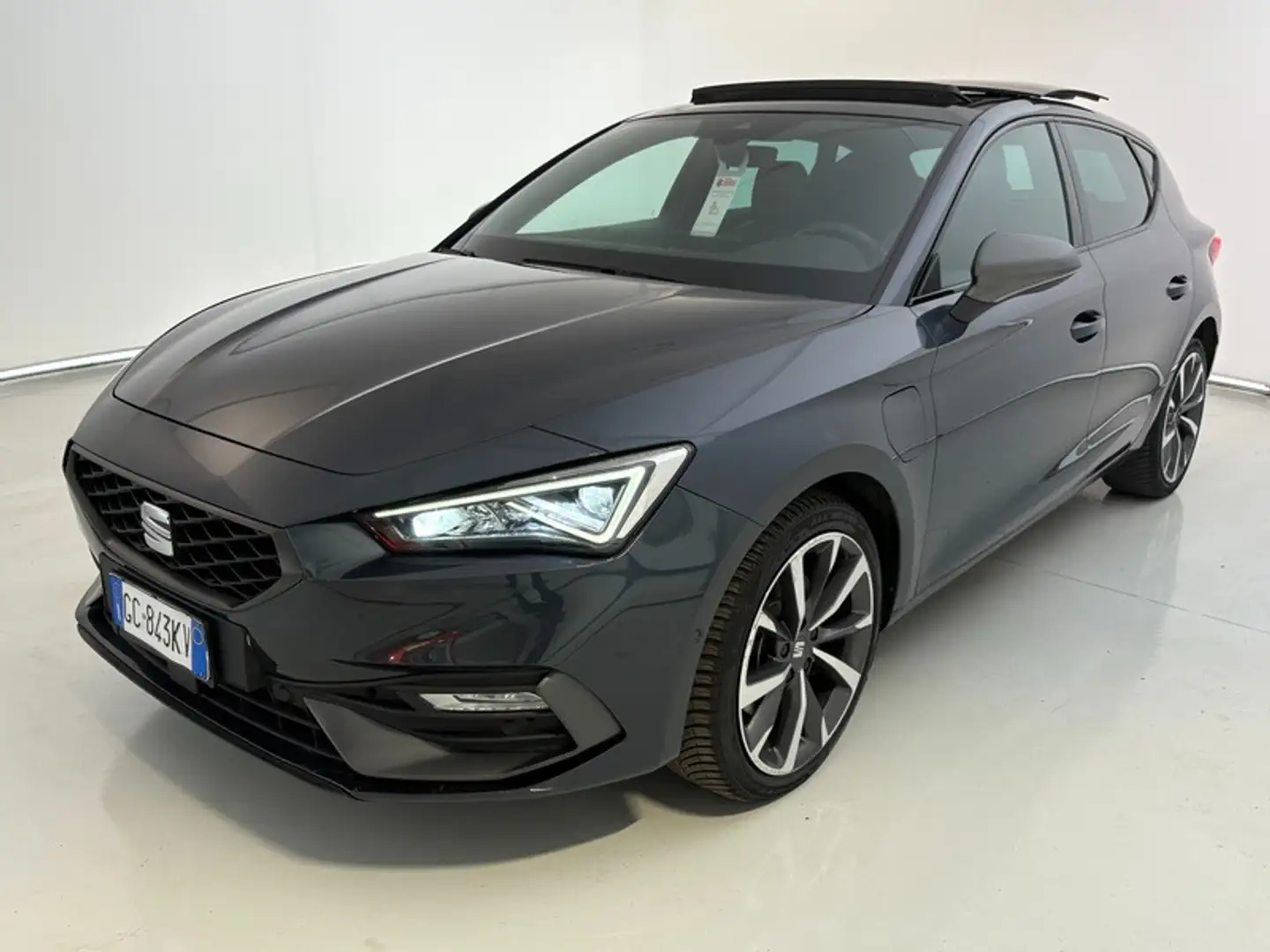SEAT Leon 1.4 e-HYBRID FR Gris - 1
