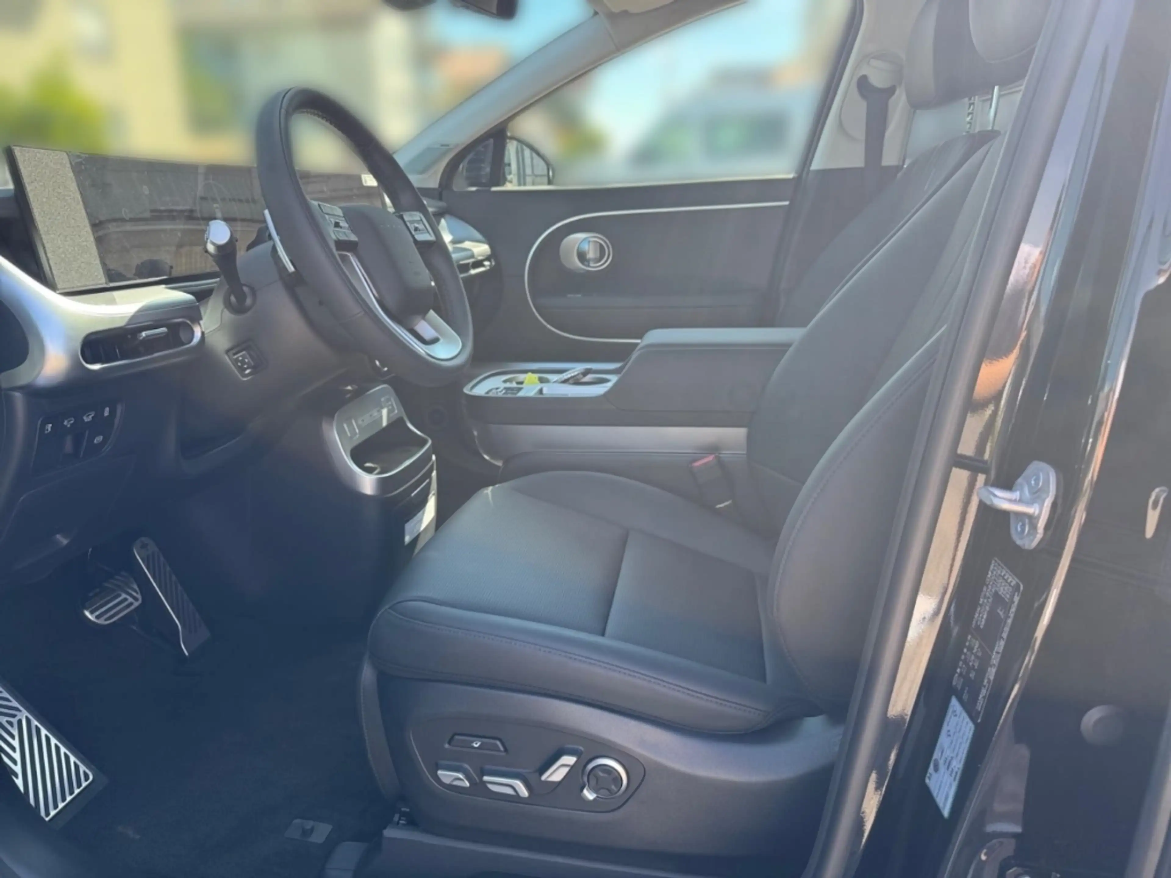 Hyundai IONIQ 9 Uniq 110kWh (226kW 307PS) 4WD 7-Sitzer — photo 7