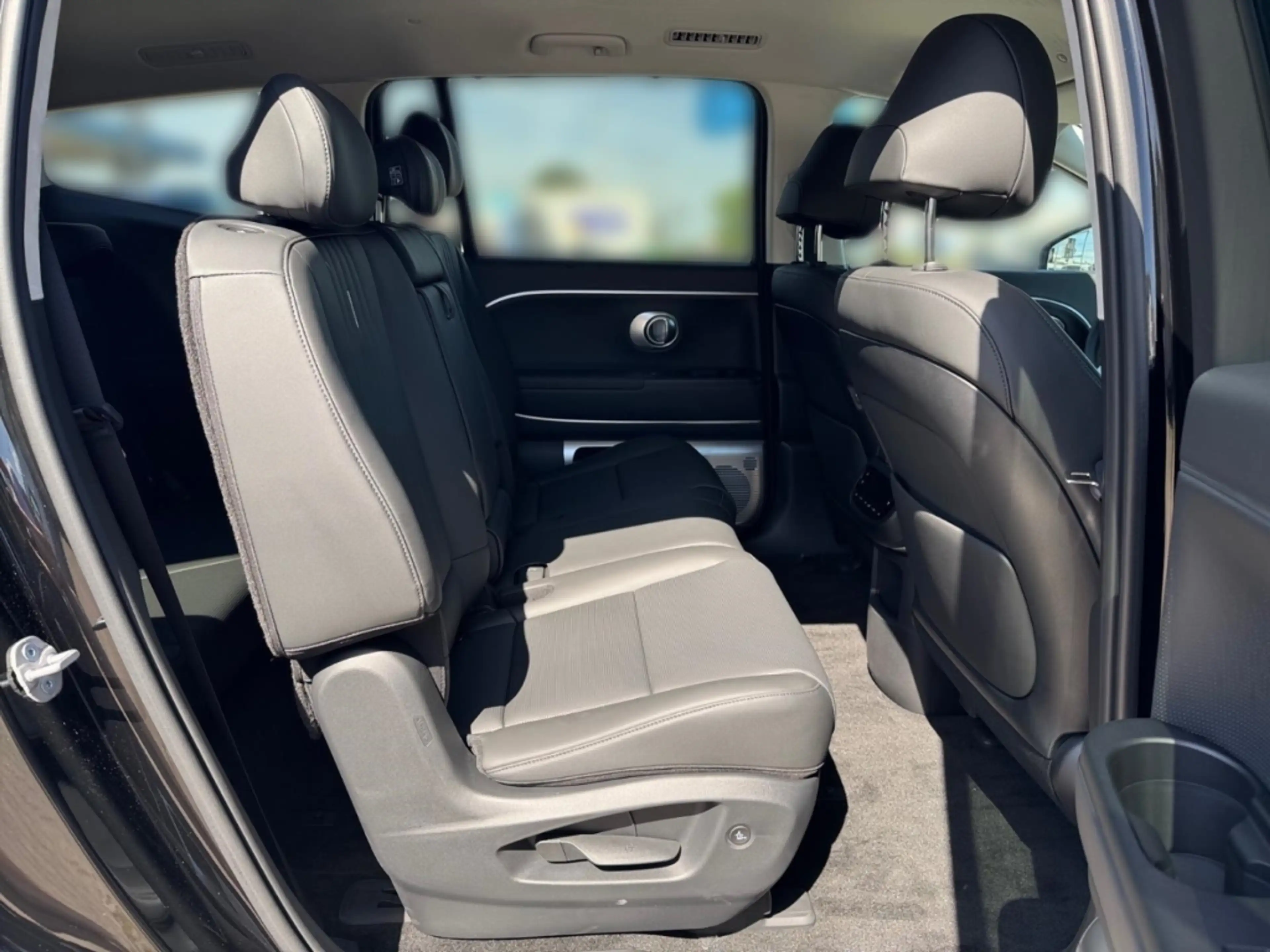 Hyundai IONIQ 9 Uniq 110kWh (226kW 307PS) 4WD 7-Sitzer — photo 13