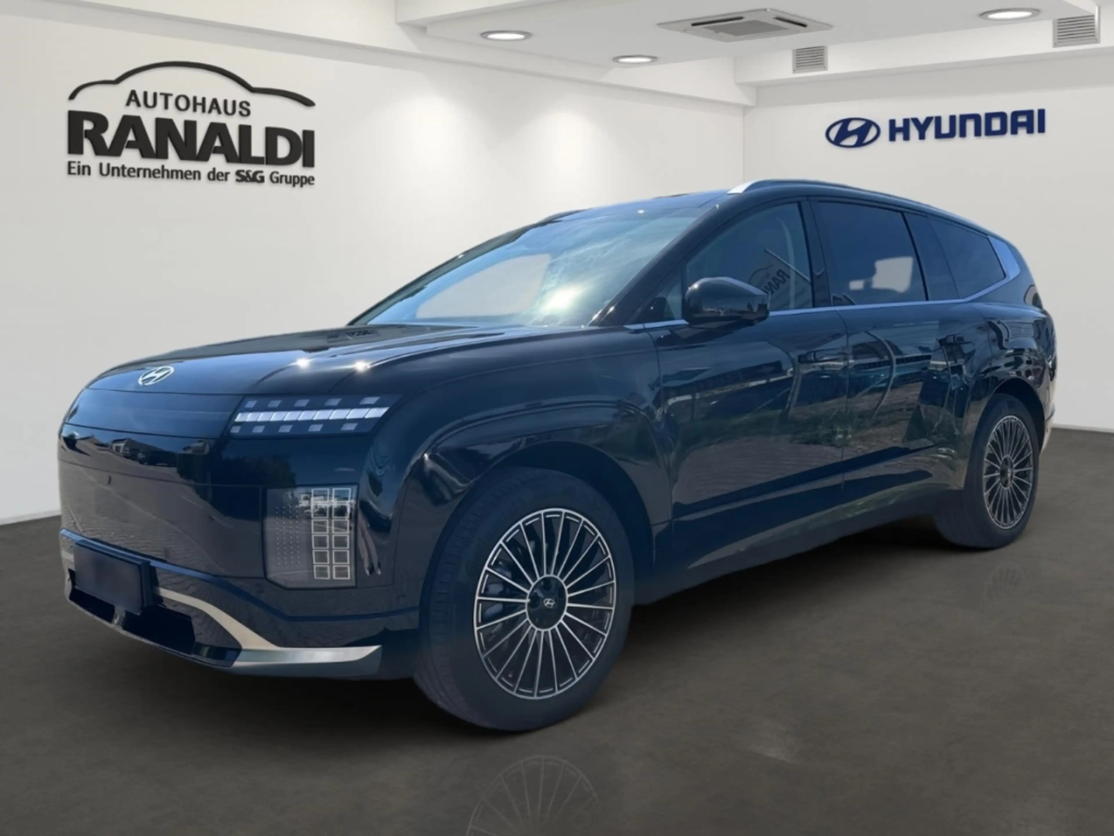 Hyundai IONIQ 9 Uniq 110kWh (226kW 307PS) 4WD 7-Sitzer