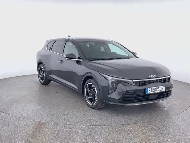 Kia K4 view 3