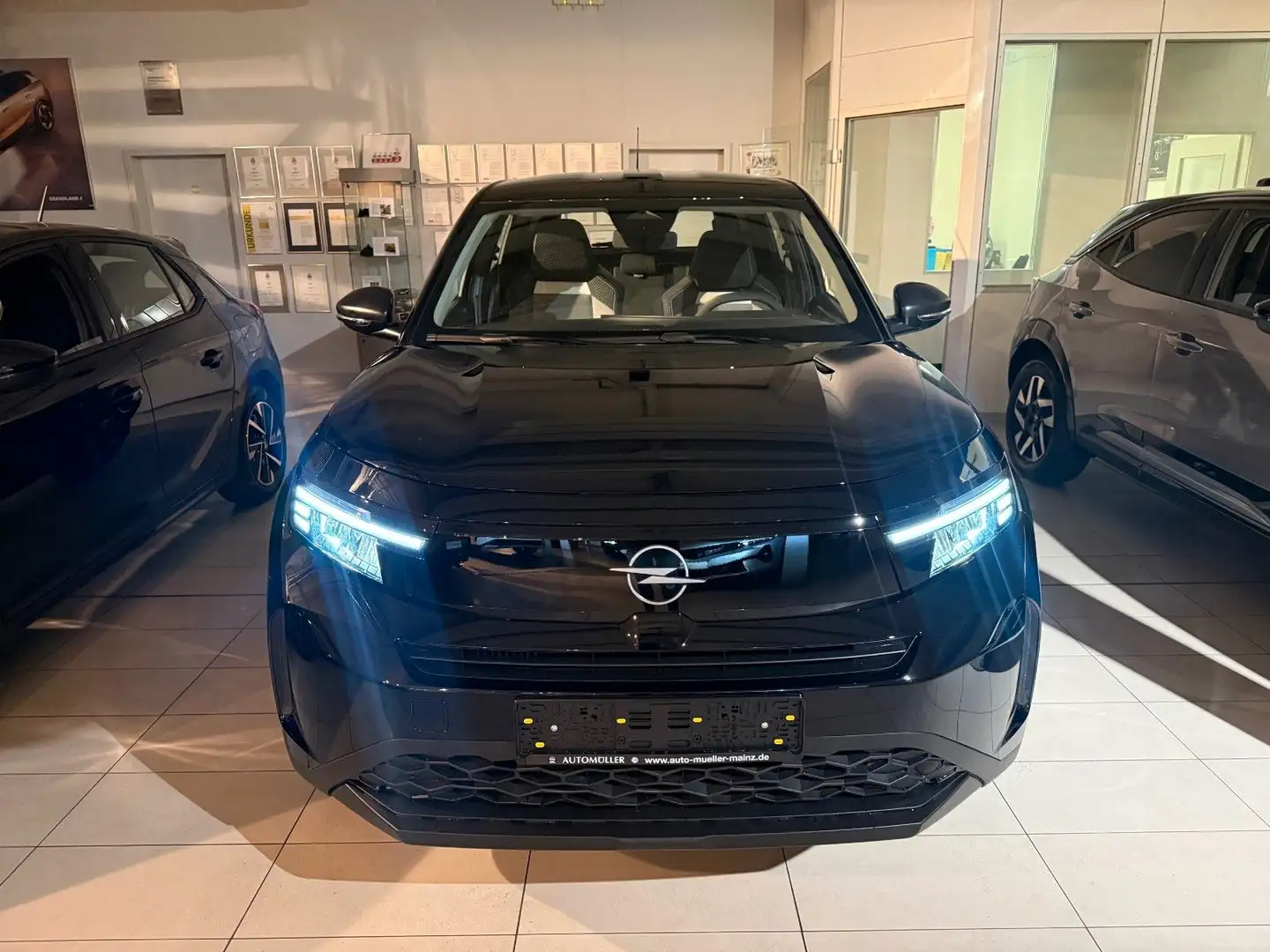 Opel Frontera Edition 1.2(145PS) NAVI, SHZ, LHZ, RFK Schwarz - 1