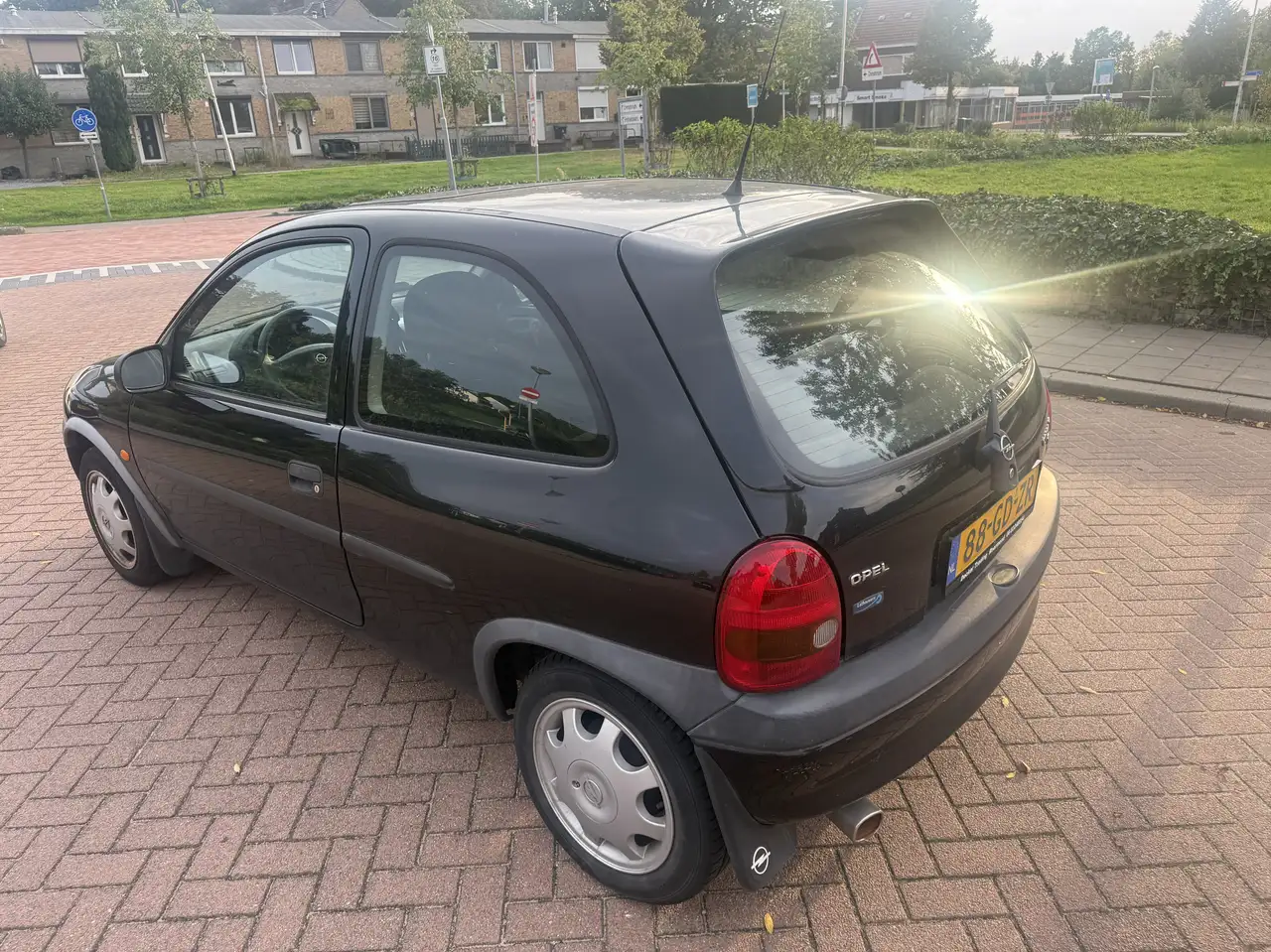 Opel Corsa 1.2i-16V Onyx Elec Pakket 128000 Km NAP 2000, foto 8