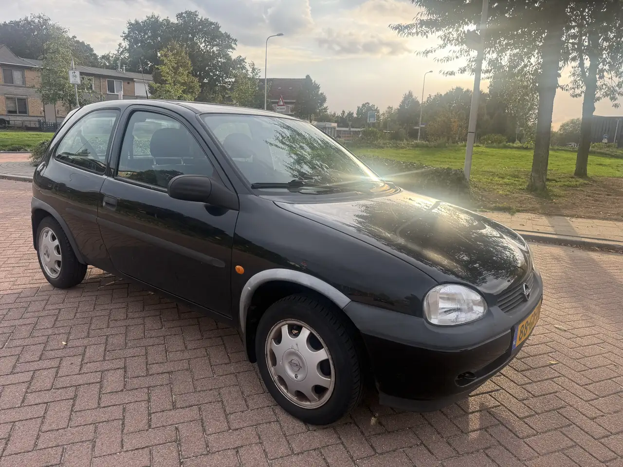 Opel Corsa 1.2i-16V Onyx Elec Pakket 128000 Km NAP 2000, foto 2