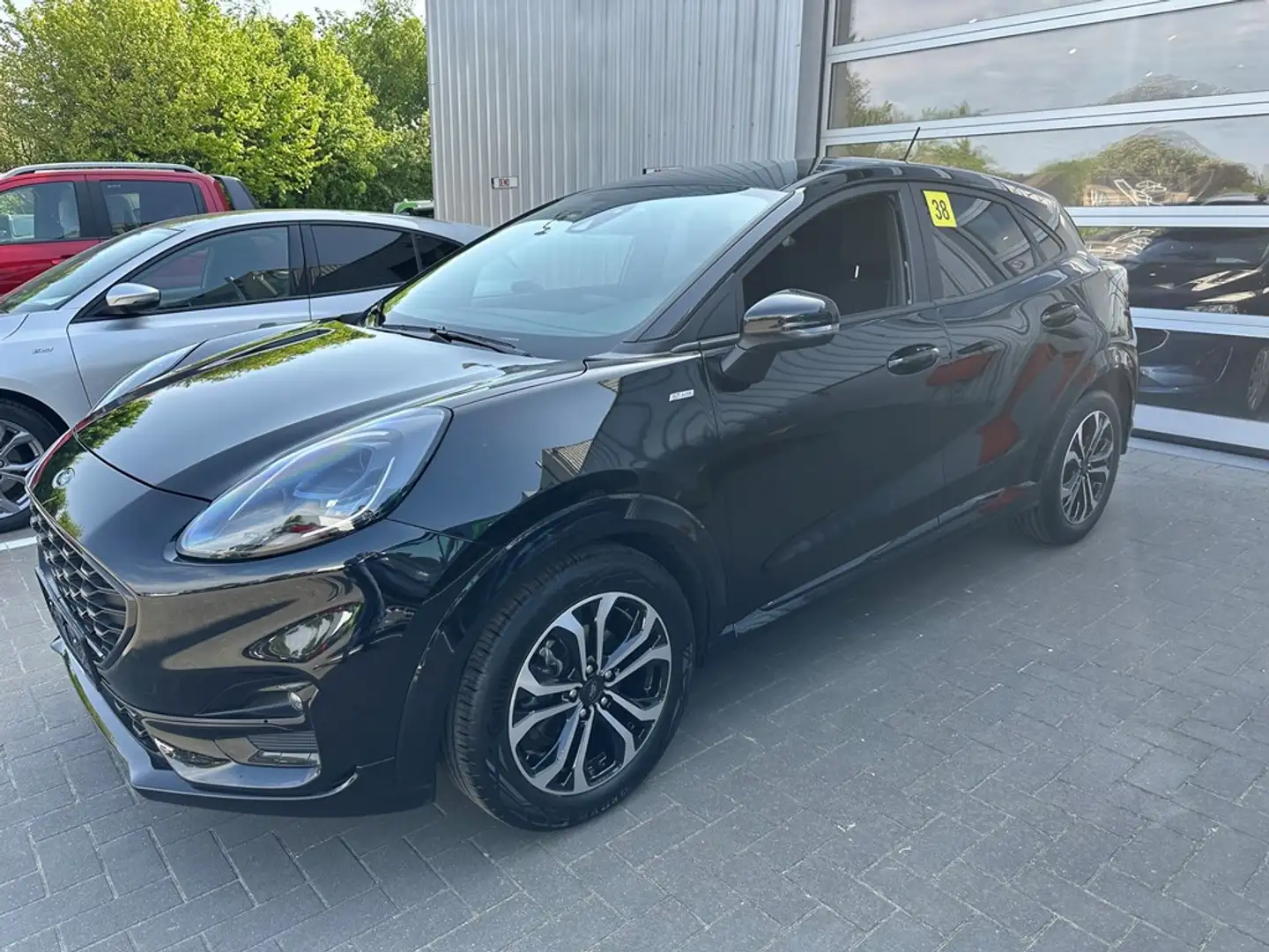 Ford Puma 1.0Mhev 125pk ST-Line+GPS+winter pack+parkh achter Zwart - 1