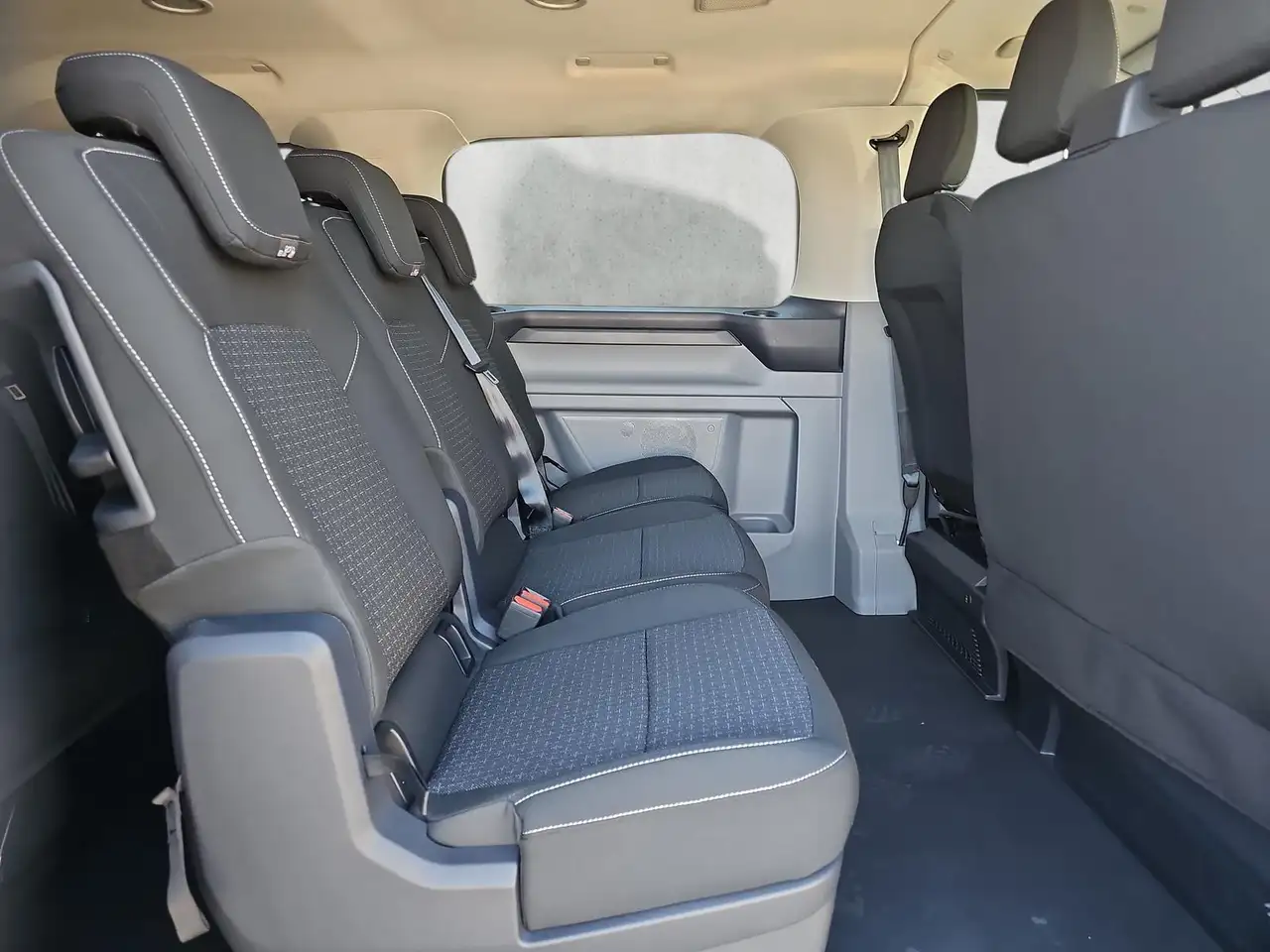 Ford Transit Custom L2 Combi 2.0 EB Trend 9 Sitzer 14