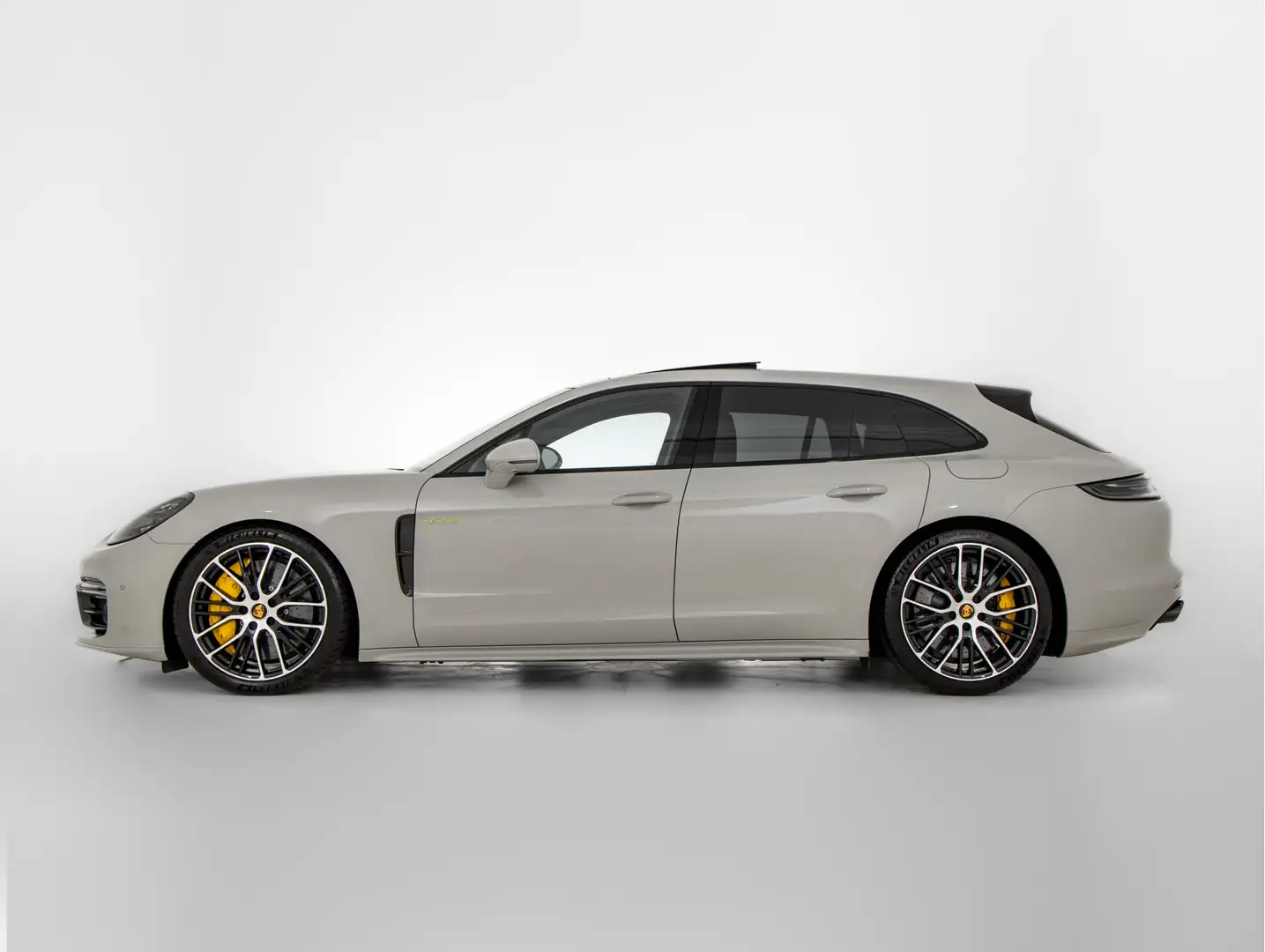 Porsche Panamera Turbo S E-Hybrid Sport Turismo Grijs - 2