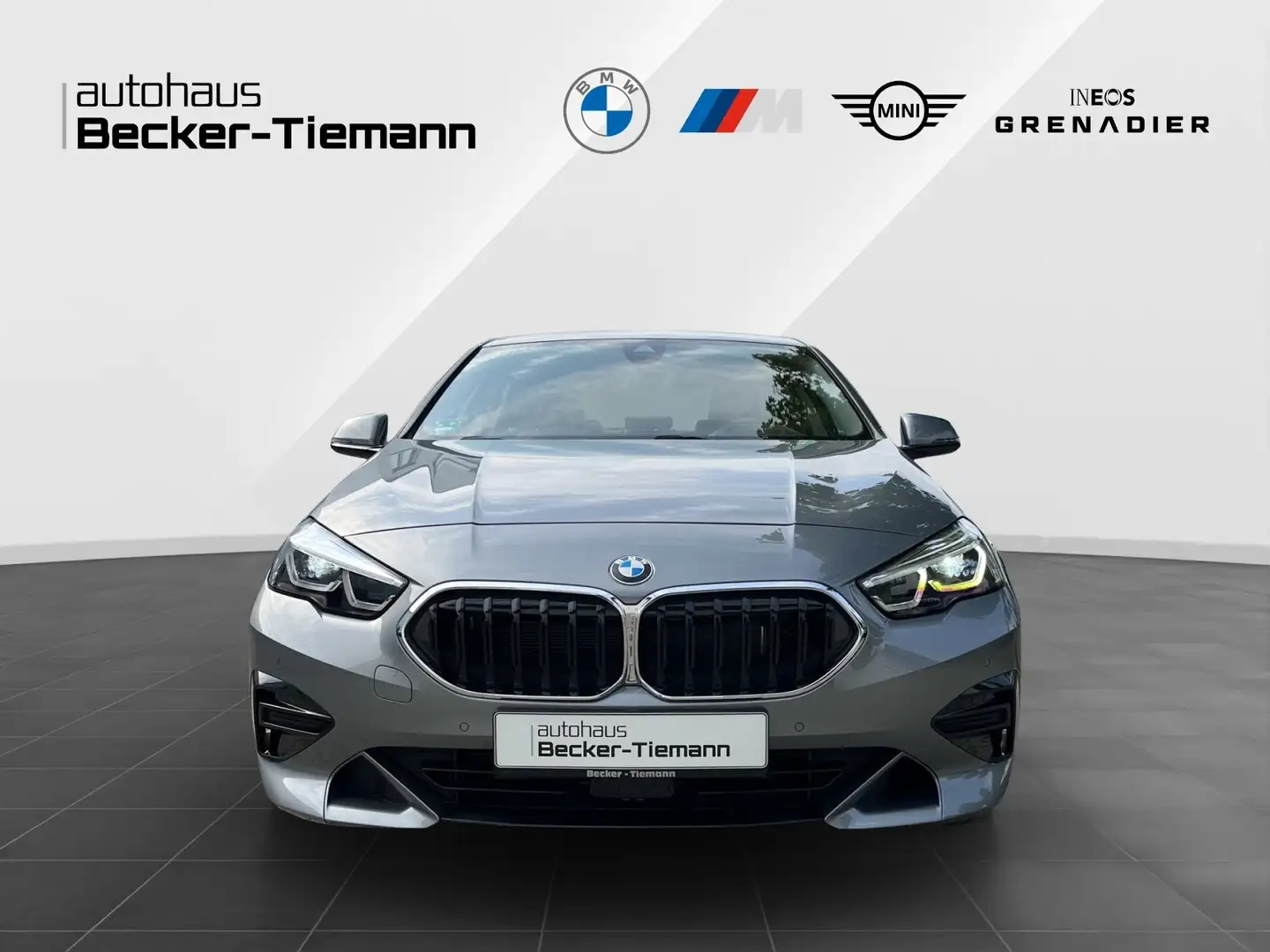 BMW 220 i Gran Coupé Sport-Line Autom. AHK HUD Pano SHZ PD Grau - 2