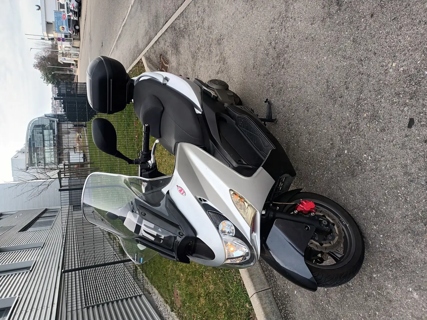 Kymco Xciting 300i Silver - 2