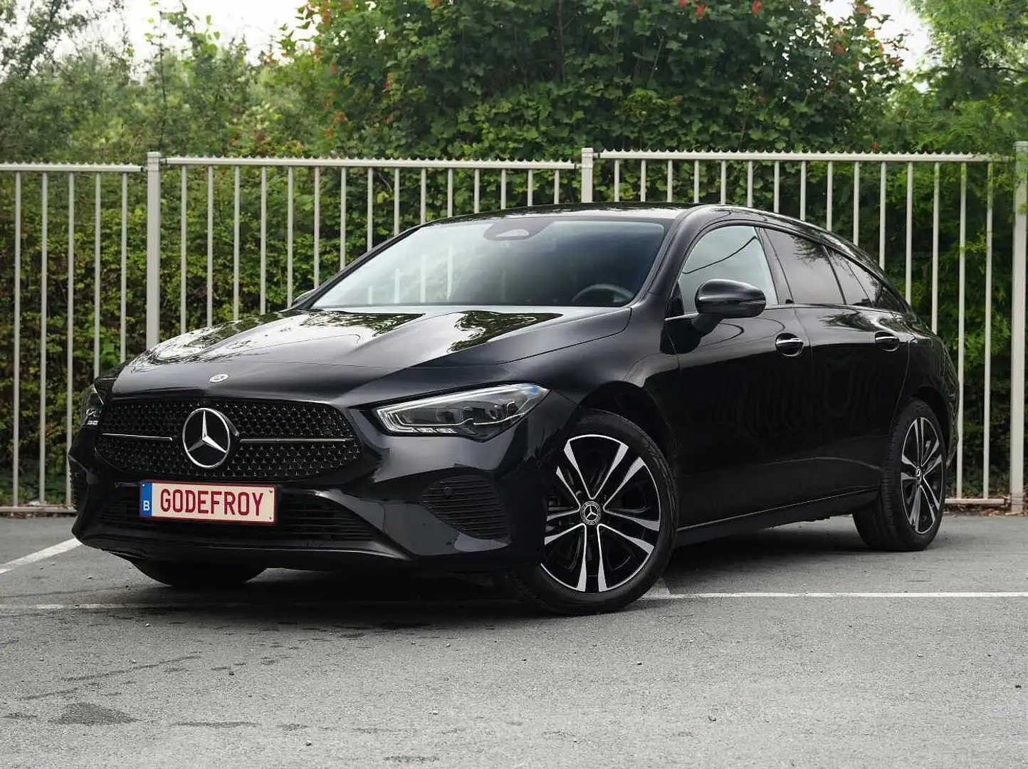 Mercedes-Benz CLA 180 Shooting Brake Multibeam / keyless / 360° / nightp Zwart - 2