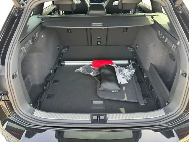 Volkswagen Passat view 14