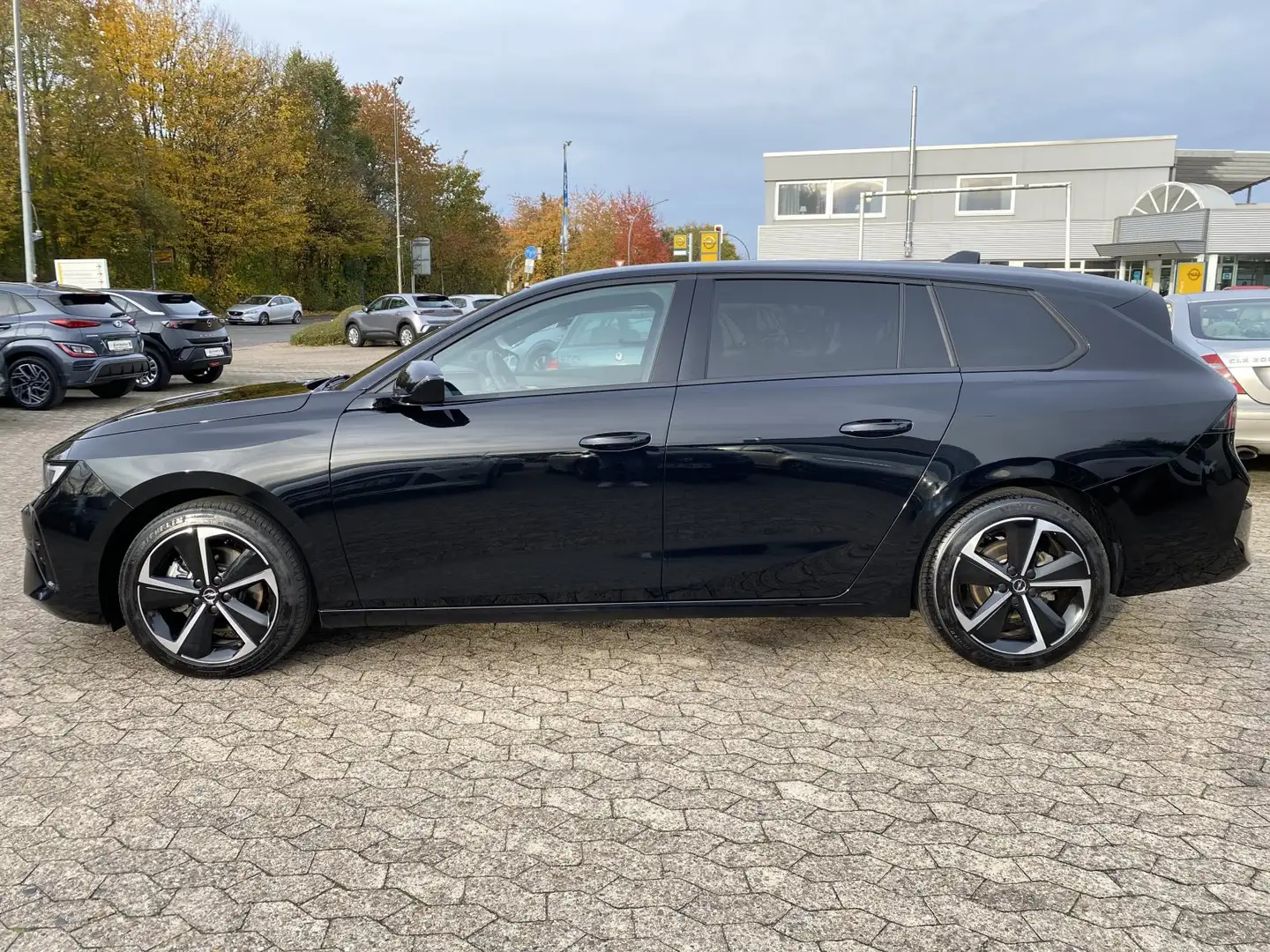Opel Astra GS ST AT8/NAVI/SHZ+LHZ/PDC vo+hi+360Kamera Zwart - 2