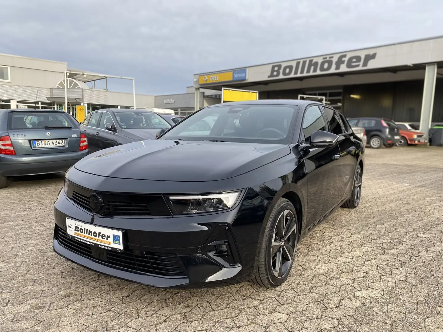 Opel Astra GS ST AT8/NAVI/SHZ+LHZ/PDC vo+hi+360Kamera Zwart - 1