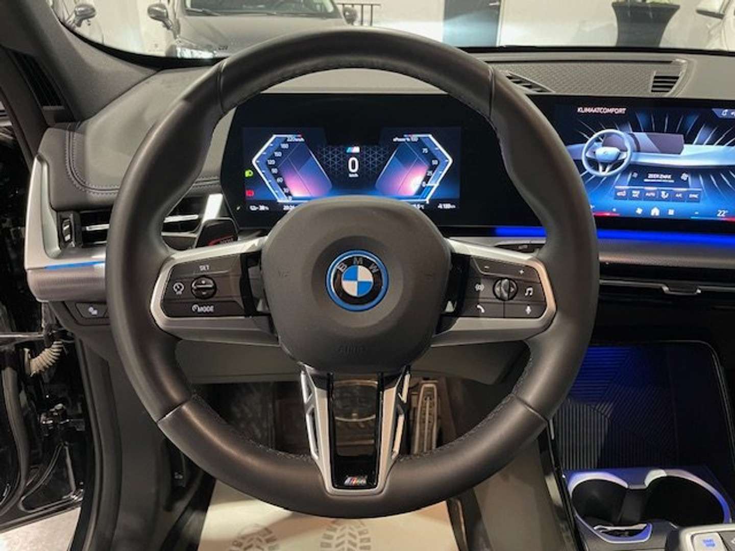 BMW IX1 M-Pack EDrive20 - - Joinsteer - #4