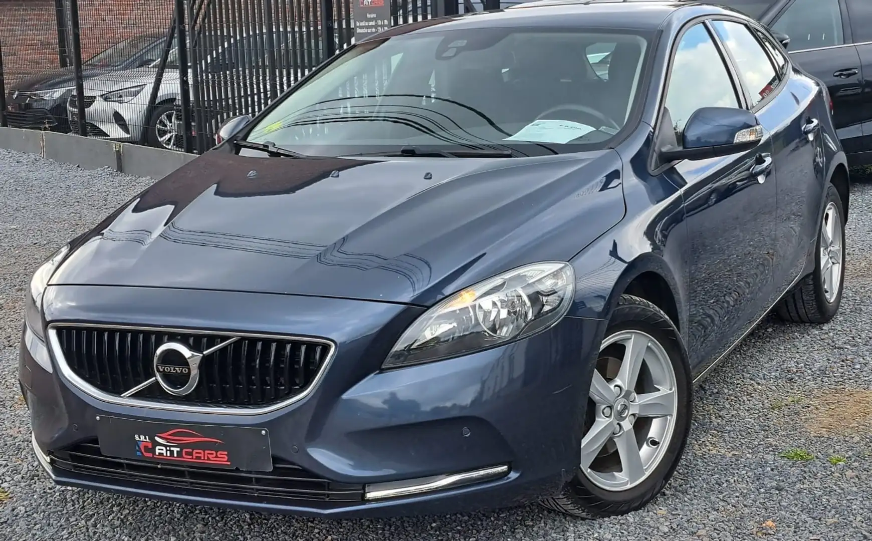 Volvo V40 V40 D2 Kinetic Noir - 1