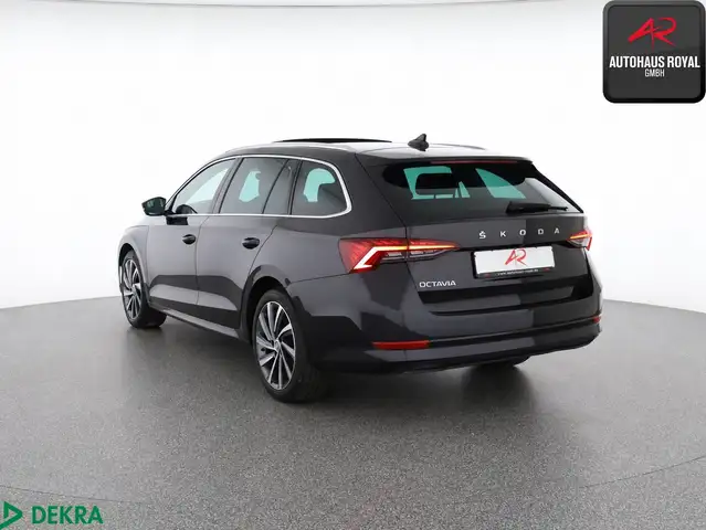 Skoda Octavia view 3